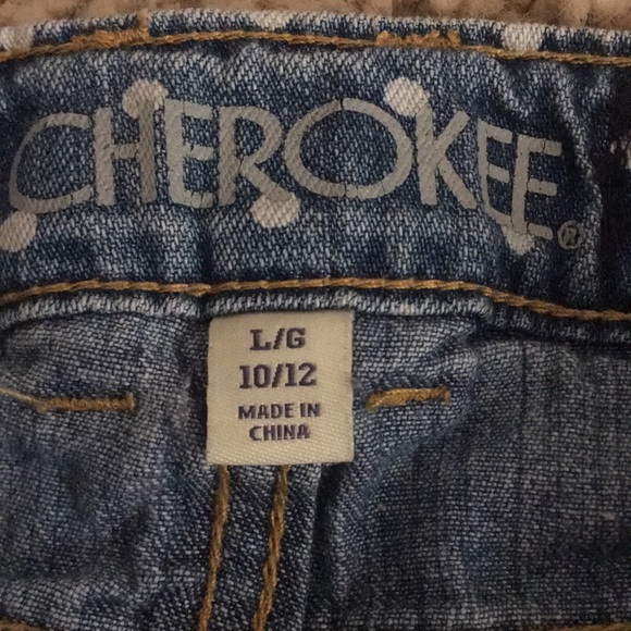 Hi, this is a cute pair of Cherokee jean shorts. - Picture 2 of 3